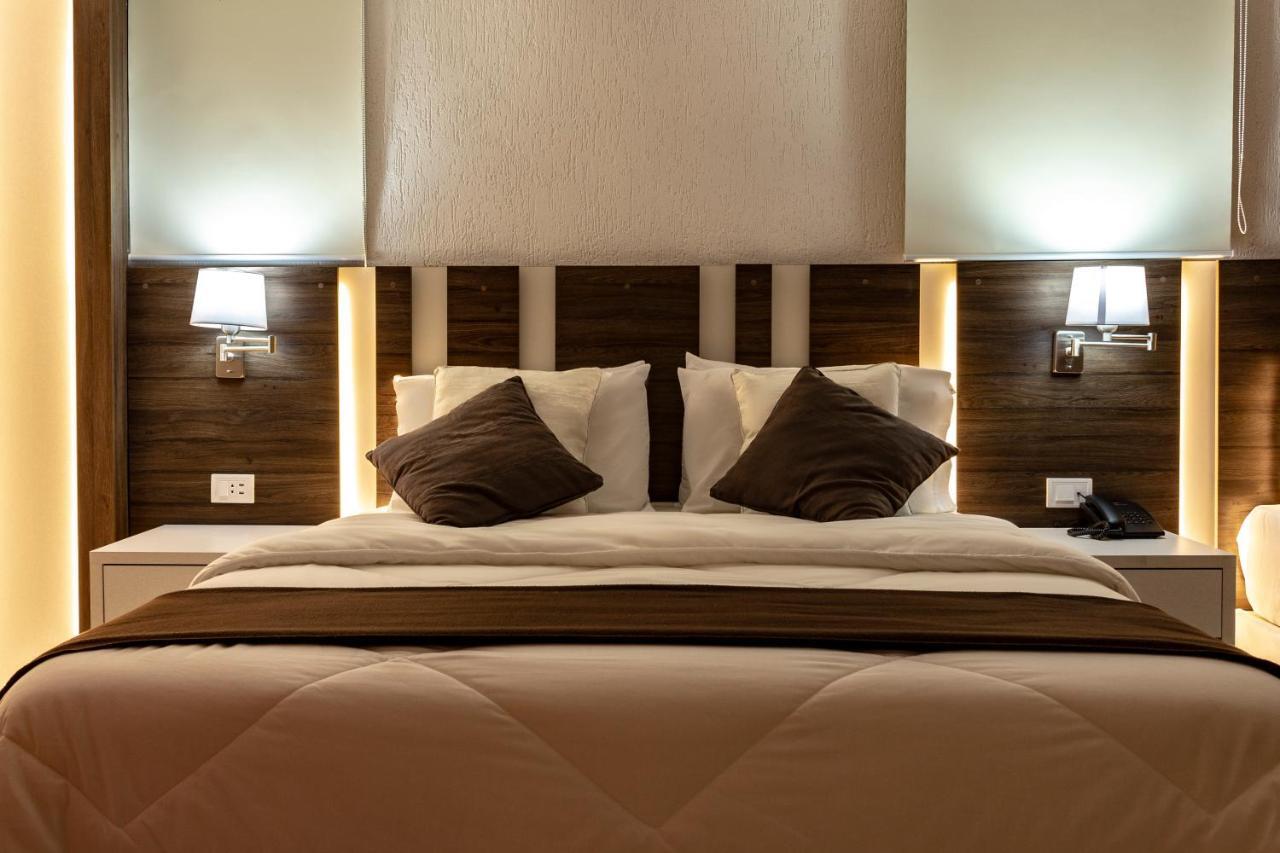 Hotel Los Alpes Cipreses Асунсьон Экстерьер фото